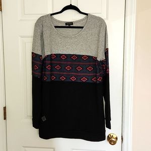Simply Southern Sweater with Tribal print size XXL